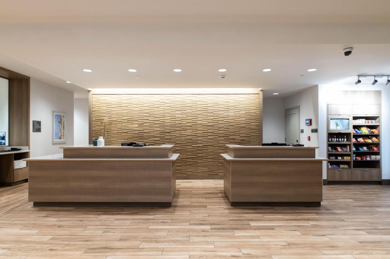 By Marriott Worth Southwest Hotel 3*